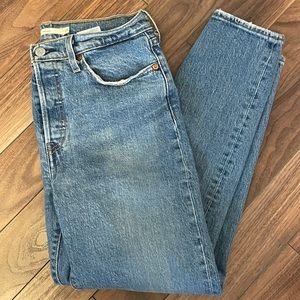 Levi’s Wedgie Fit Women’s Jeans, Size 29
